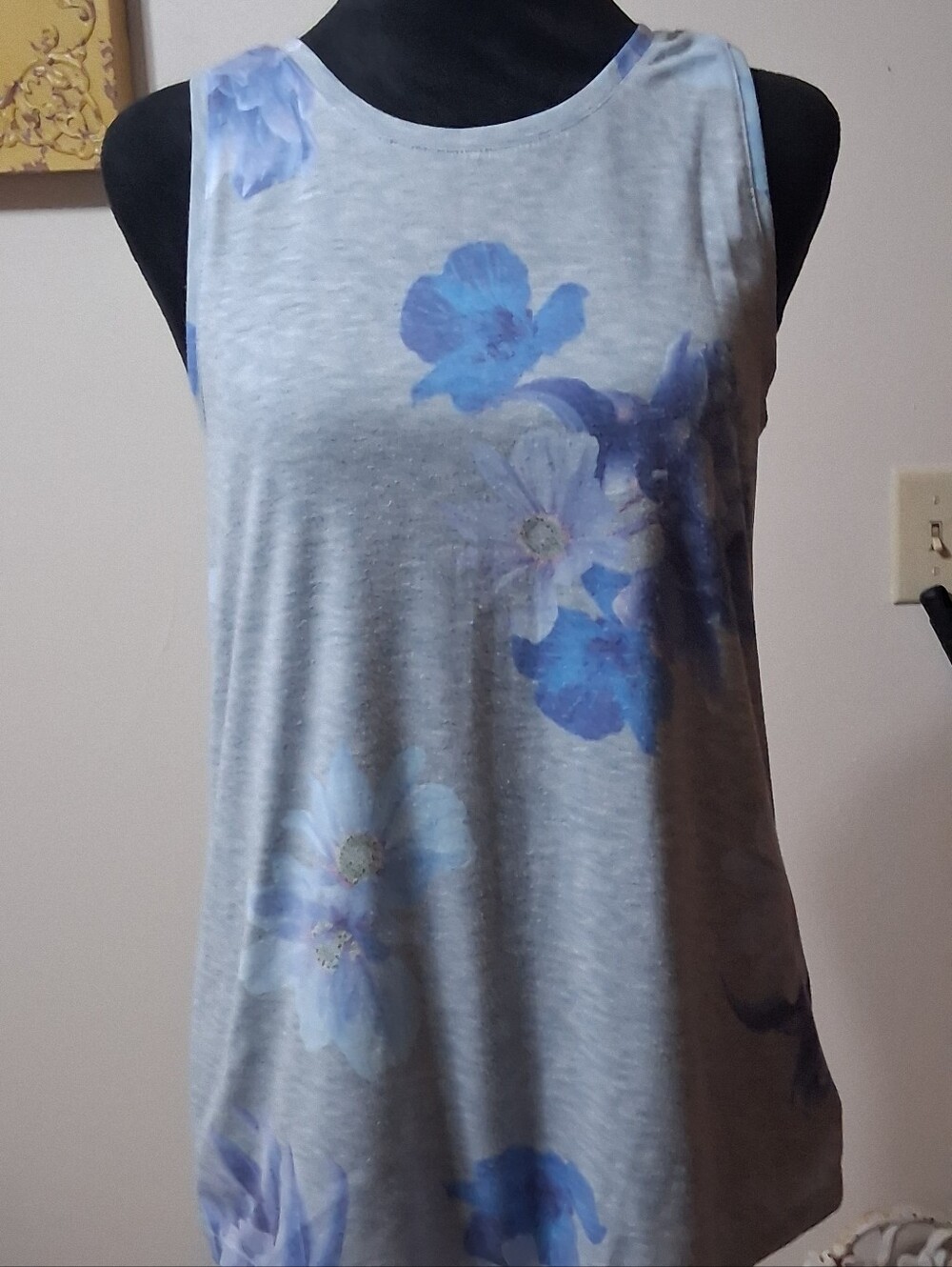 Old Navy Light Gray Tank with Blue Floral Print